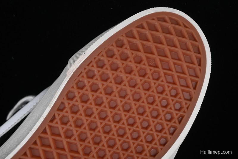 Vans Classics Knu Skool Retro Skate Shoes with Chunky Silhouette - VN0009QCBF2