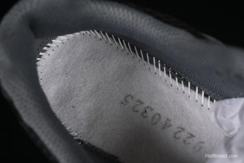 Asics Tiger GEL-1130 Low-Top Casual Running Shoes with Outdoor Style and GEL Cushioning - 1201A906-001