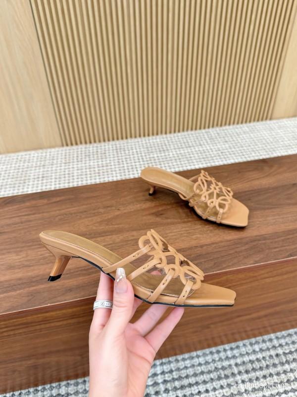 2025 Women Loewe Beige Leather Sandals LY00250