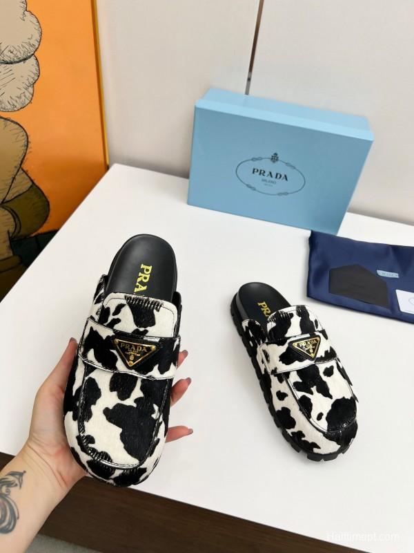 2025 Women Prada Black White Calf Hair Slippers LY00270