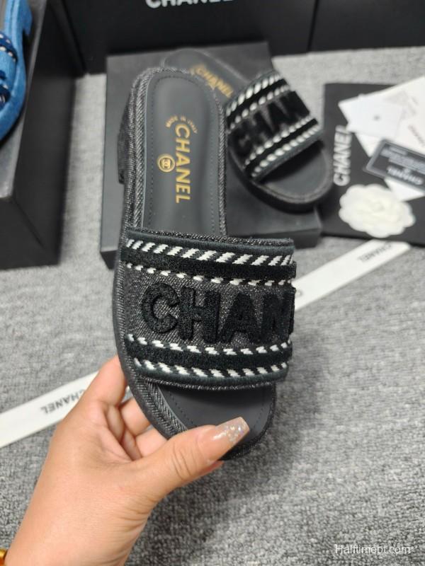 2025 Women Chanel Black Fabric Slippers LY00360
