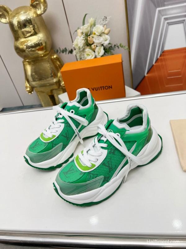 2025 Unisex Louis Vuitton Green White Leather Mesh Rubber Sneakers Monogram LY00340