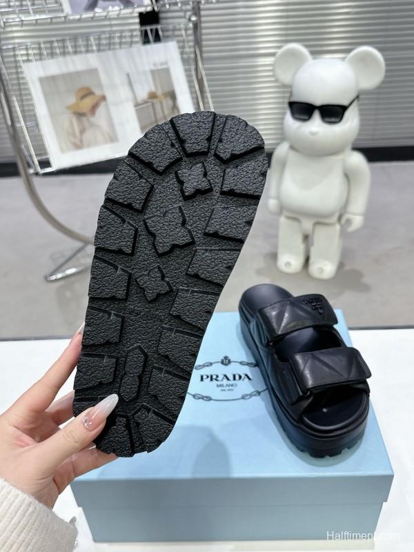 2025 Women Prada Black Leather Slippers KFY00290