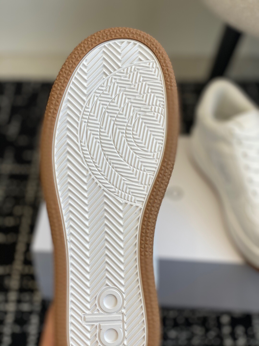 2025 Women Alo White Leather Casual Sneakers KFY00280