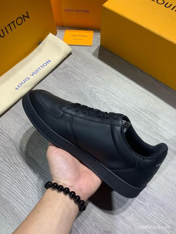 2024 Unisex Louis Vuitton Black Leather Sneakers High Frequency Brand Totem MJ00380