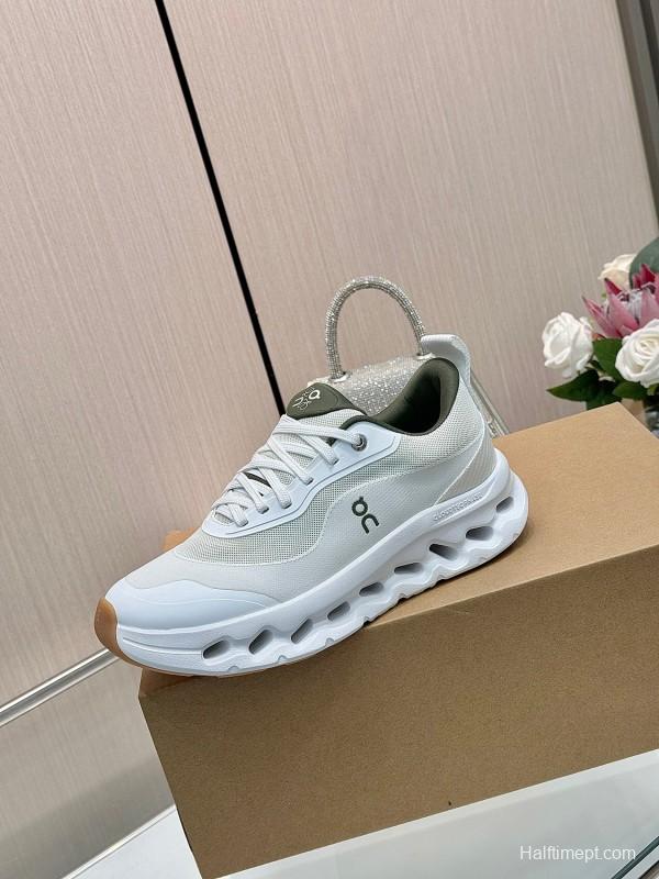 2025 Unisex Loewe White Mesh Sneakers Collaboration KFY00300