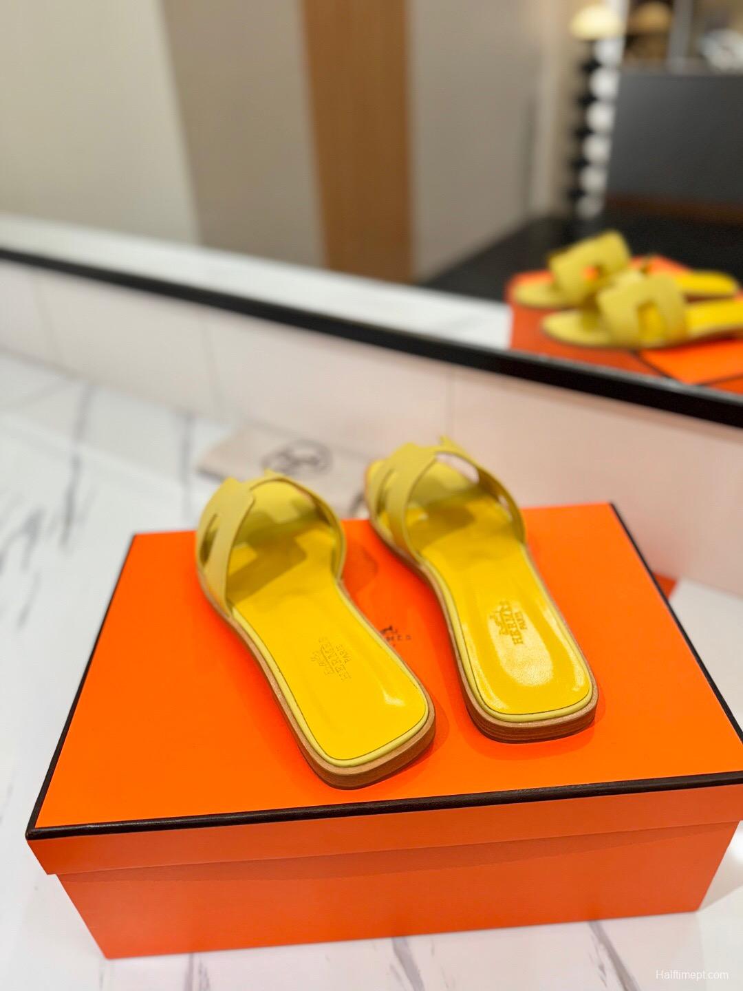 2025 Women Hermès Yellow Leather Slippers