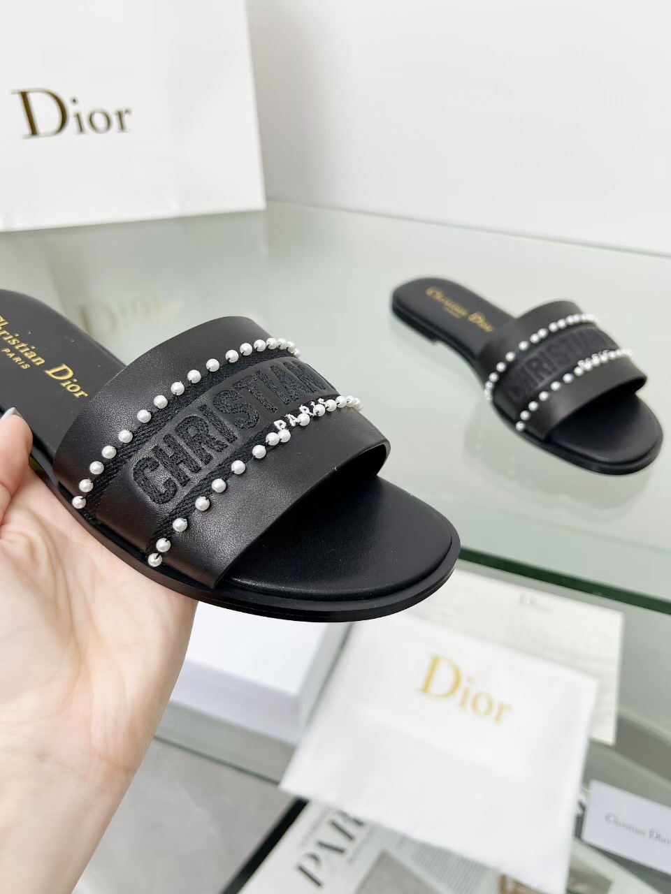 2025 Women Dior Black Leather Slippers Pearl Embellishment LY00190
