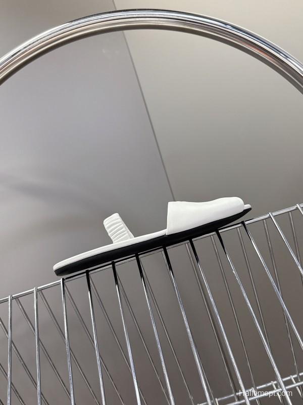 2025 Women Miu Miu White Leather Slippers LY00