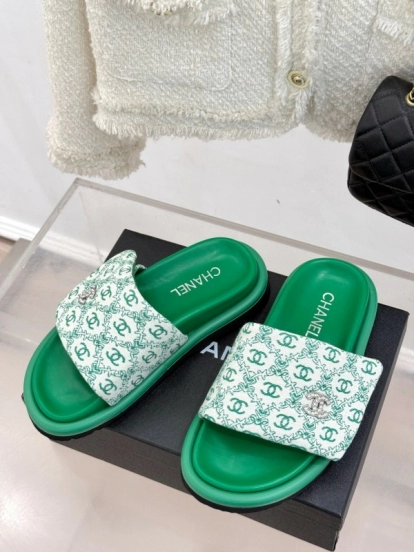 2025 Slippers Chanel Green Nylon Slippers