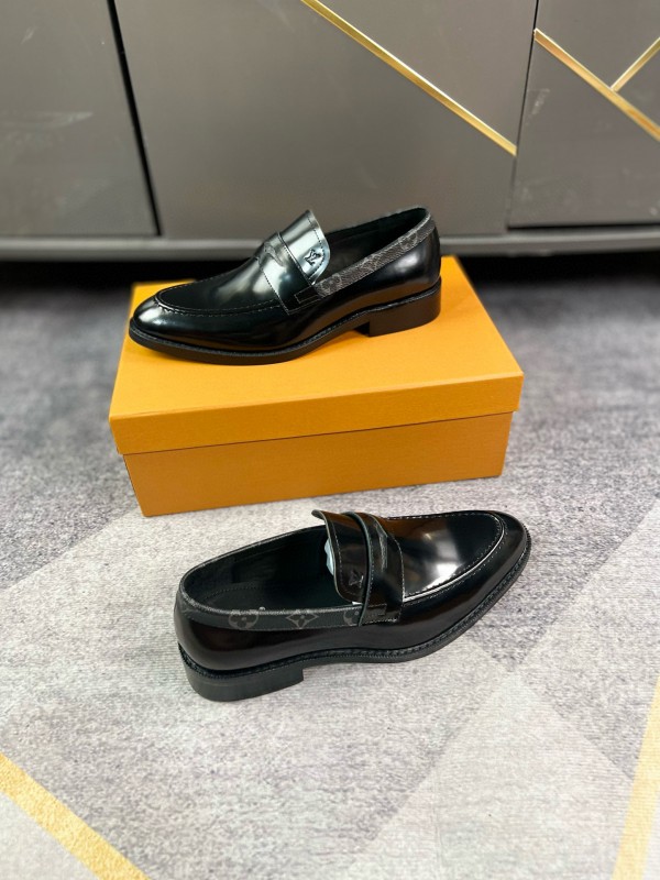 2024 Men Louis Vuitton Black Leather Loafer MJ00290