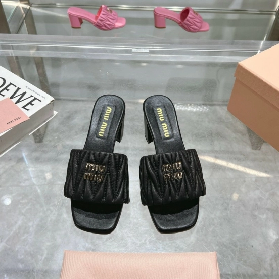 2025 Women Miu Miu Black Leather Sandals