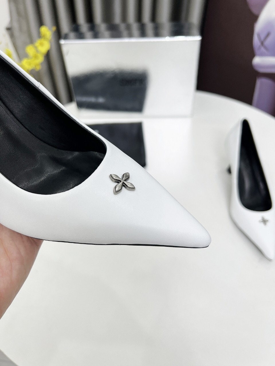 2025 Women SMFK White Cow Leather High Heel Pumps LY