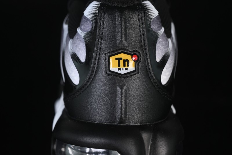 Nike Air Max Plus Retro Running Shoes with Air Cushion Technology - DM0032-003