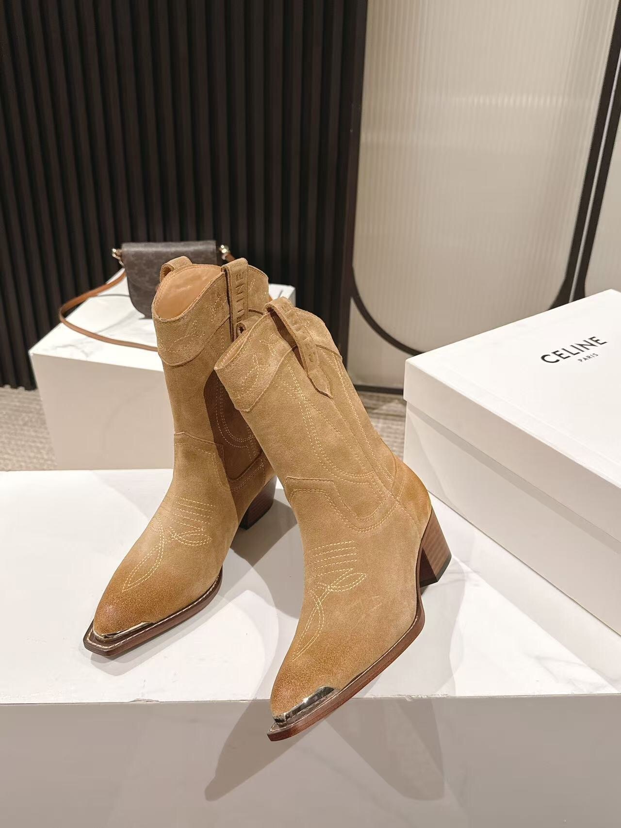 CELINE Fashion Boots with Arch of Triumph Logo - LY00440