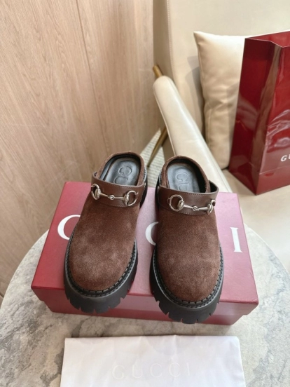 Gucci Women's Mule Shoes with Horsebit Detail - LY00300