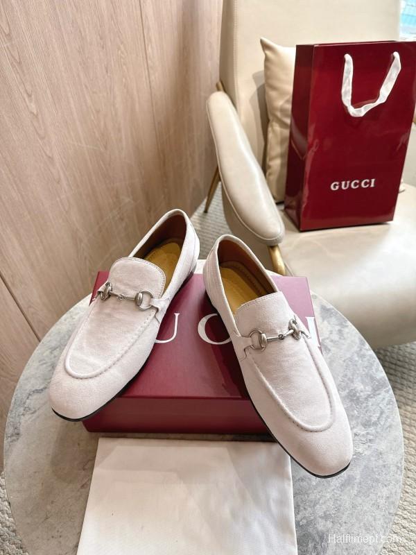 Gucci Leather Loafers with Horsebit Detail - LY00330