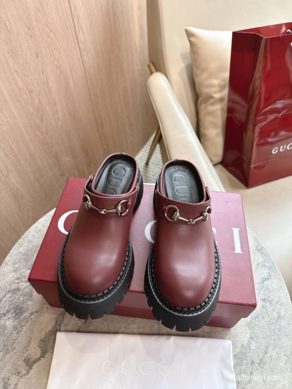 Gucci Women's Mule Shoes with Horsebit Detail - LY00300