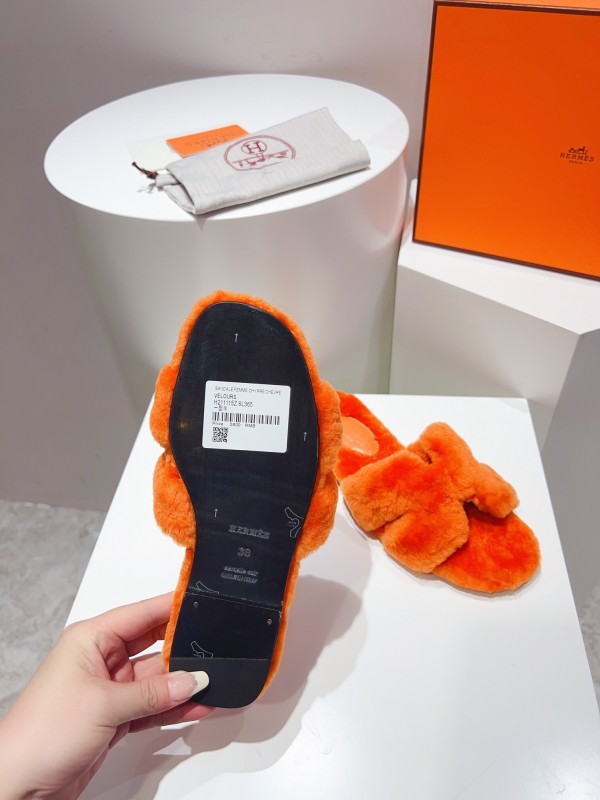 Hermès Teddy Wool H Slippers Flat Sole Fur Slides - LY00240