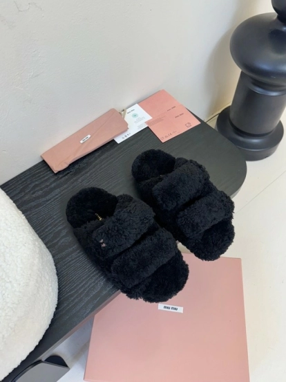 MiuMiu 2025/SS Fur Slides - KFY00310