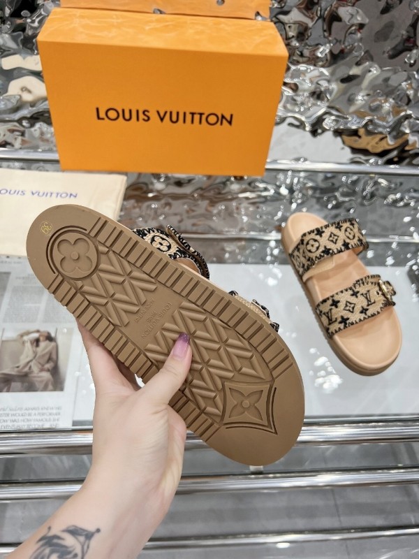 Louis Vuitton Spring/Summer 2025 New Slippers - LY00250