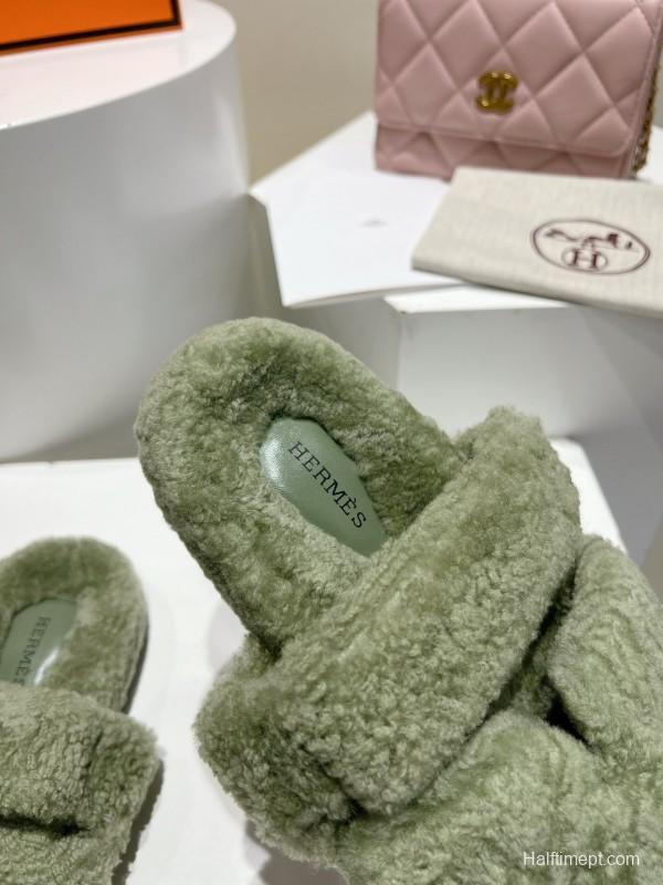 H Love Erjiu Full Wool Slippers with Slightly Curled Fur - LY00270