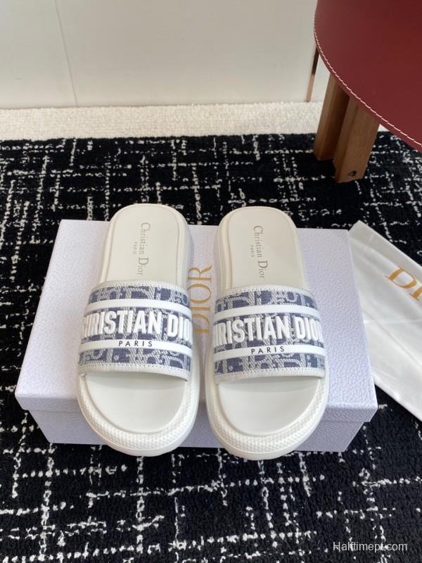 Dior Spring Summer 2025 Latest Ultra-Light Foam Sole Beach Sandals - KFY00260