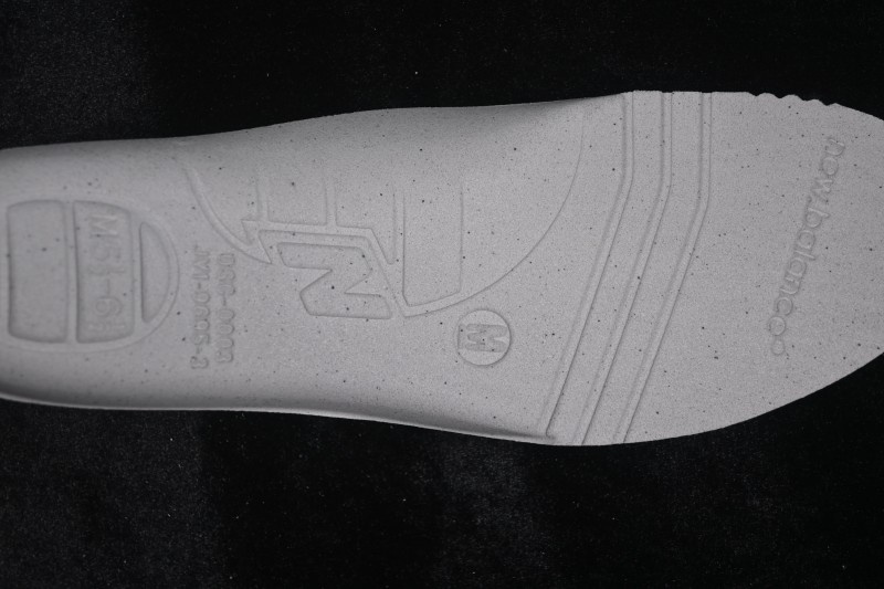 New Balance 1906 Retro Running Shoes with T-Beam Arch Support and Abzorb Cushioning - U1906591