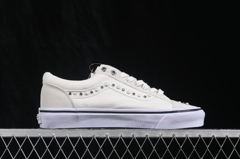 Vans Old Skool Low-Top Casual Skateboarding Shoes - VN000E8VCCZ