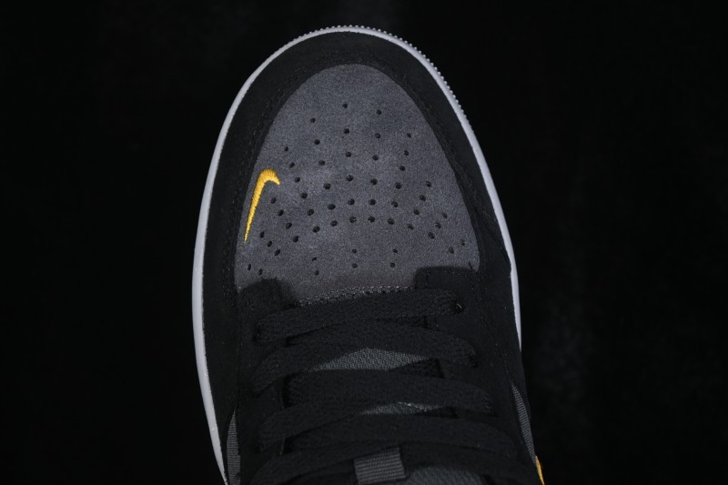 Nike SB Force 58 Retro Skateboarding Shoes with Durable Suede Construction - DV5477-009