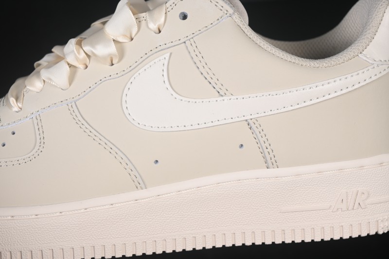 Nike Air Force 1 '07 Low Basketball Sneakers with Full-Length Air Cushion - IR0871-100