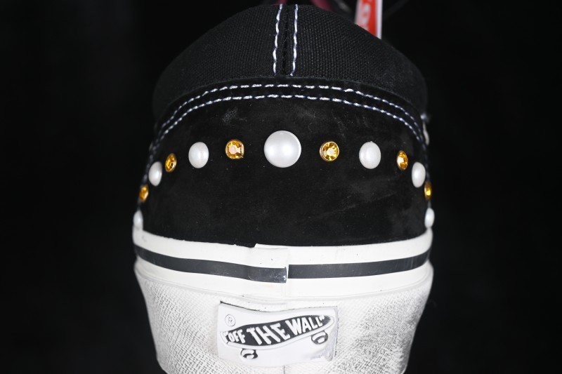 Vans Old Skool Low-Top Casual Skateboarding Shoes - VN000S52BLK