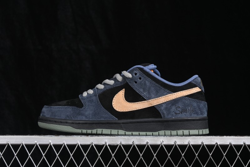 Nike SB Dunk Low Skateboarding Shoes with Premium Leather and Embroidery Craft - HF3063-002