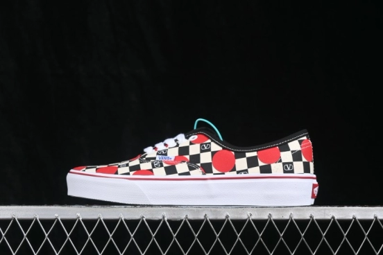 Vans Old Skool Low Top Casual Skateboarding Shoes - 7W0S0ND8WHXBAG