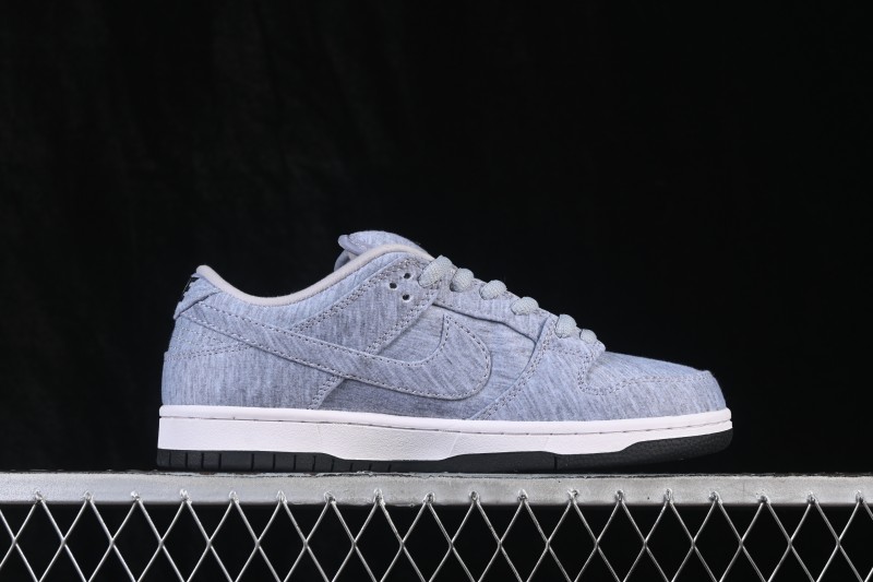 Nike SB Dunk Low Skateboarding Shoes with Cushioned Collar - IF0673-001