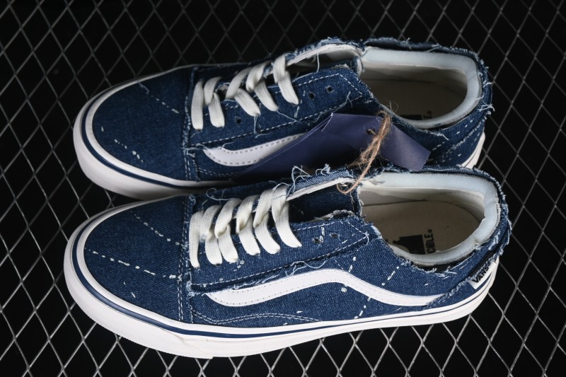 Vans Old Skool Frayed Low-Top Skateboarding Shoes - VN000E9HGTL