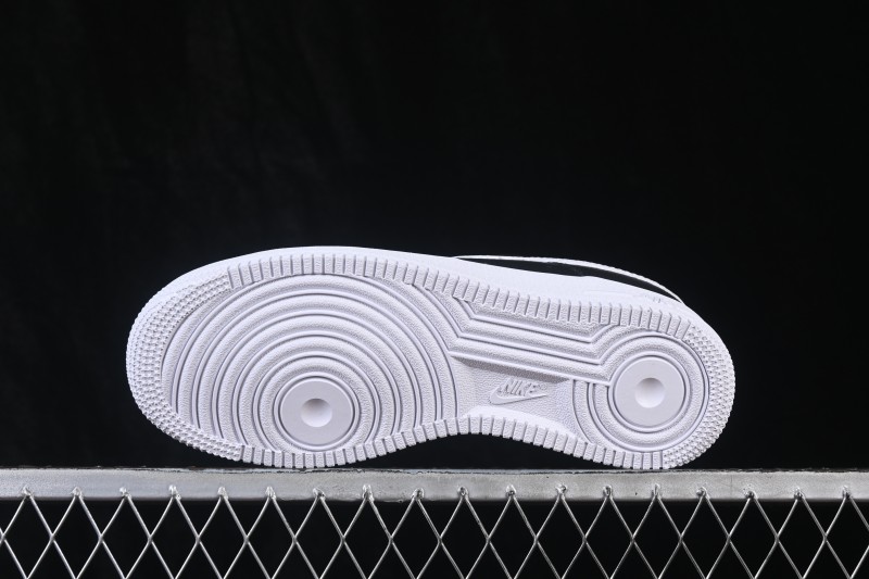 Nike Air Force 1 '07 Low Basketball Shoes with Full-Length Air Cushion - CZ0270-001