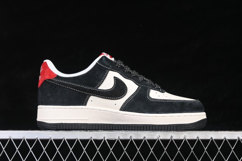 Nike Air Force 1 '07 Low Basketball Sneakers with Black and White Color Blocking - HT5088-630