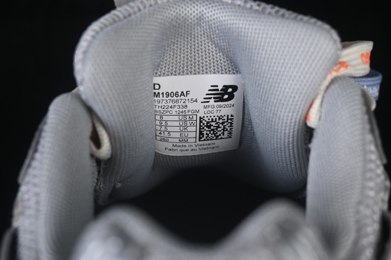 New Balance 1906 Series Retro Dad-Style Casual Running Shoes with Breathable Mesh and T-Beam Arch Support - M1906AG