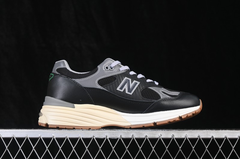 New Balance Made in USA M991 Series Classic Casual Running Sneakers with ABZORB Cushioning - U991UT2