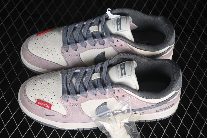Nike SB Dunk Low Casual Skateboarding Shoes with Color Block Design - DN3168-017