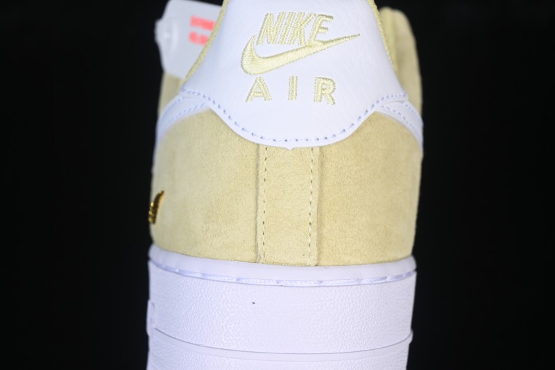 Nike Air Force 1 '07 Low Sneakers with Classic Cushioning - IQ9964-300