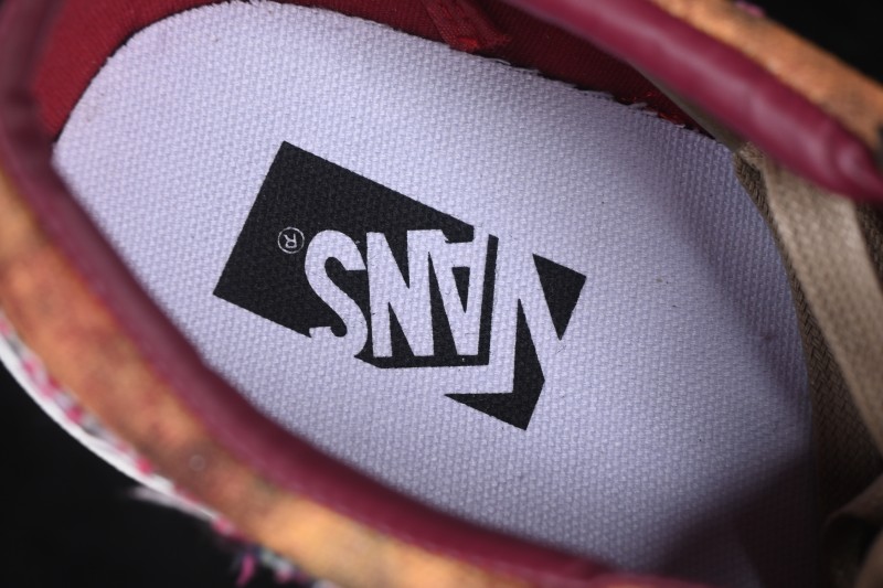 Vans Sk8-Low Badge Limited Edition Casual Skateboarding Shoes with Detachable Embroidery Patches - VN0A4UUK6BT