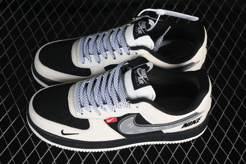 Nike Air Force 1 '07 Low Casual Skateboarding Shoes in White and Black - DF0188-132