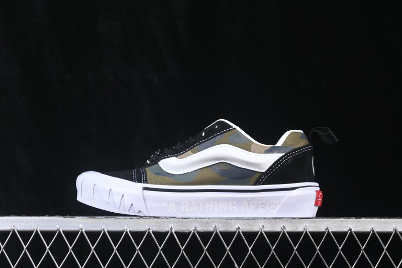 Bape x Vans LX Knu Skool TB Low-Top Skateboarding Shoes with Co-Branded Ape Head Design - VN000Z39W09