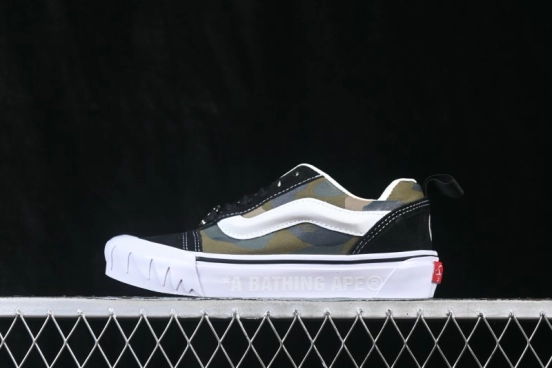 Bape x Vans LX Knu Skool TB Low-Top Skateboarding Shoes with Co-Branded Ape Head Design - VN000Z39W09
