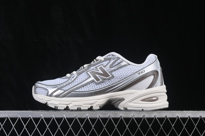 New Balance 740 Retro Running Shoes with Chunky Dad-Style Cushioning - U740MU2