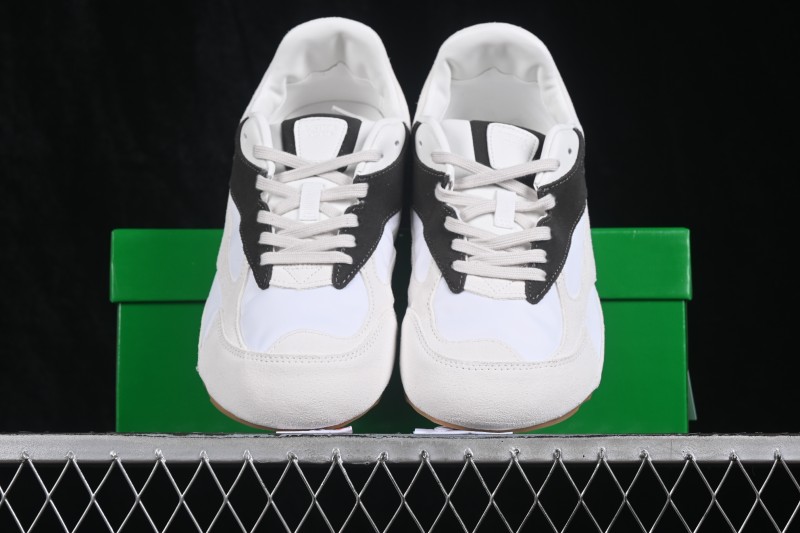 Bottega Veneta Low-Top Casual Athletic Dad Sneakers with Breathable Comfort - V3MS29163