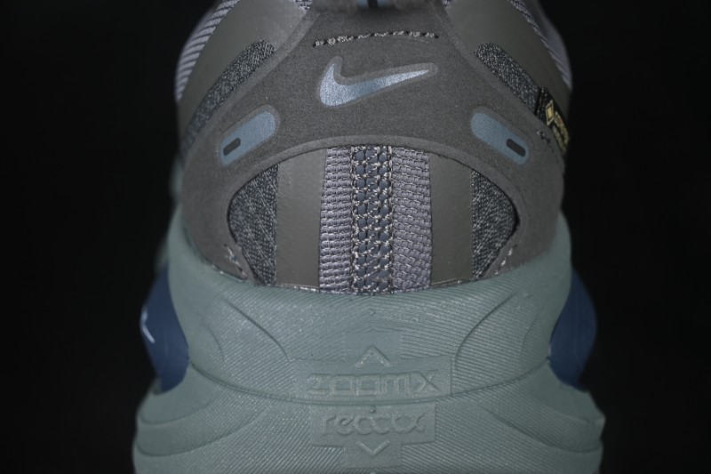 Nike Air Zoom Vomero 18 Running Shoes with Zoom Air Cushion - HQE98-008