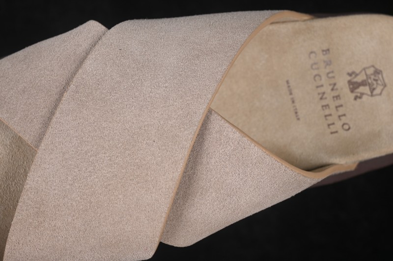 Brunello Cucinelli Suede Flat Slip-On Open-Toe Thong Sandals - 26IMZUSOLY327 TAUPE